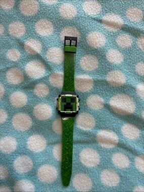 Minecraft Green Pixel-Style Kids Digital Watch